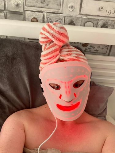 SENSSE PROFESSIONAL LED FACE MASK photo review